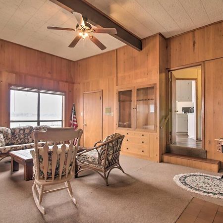 Rustic Lake Buchanan Hideaway With Game Room And Grill Tow Exterior foto