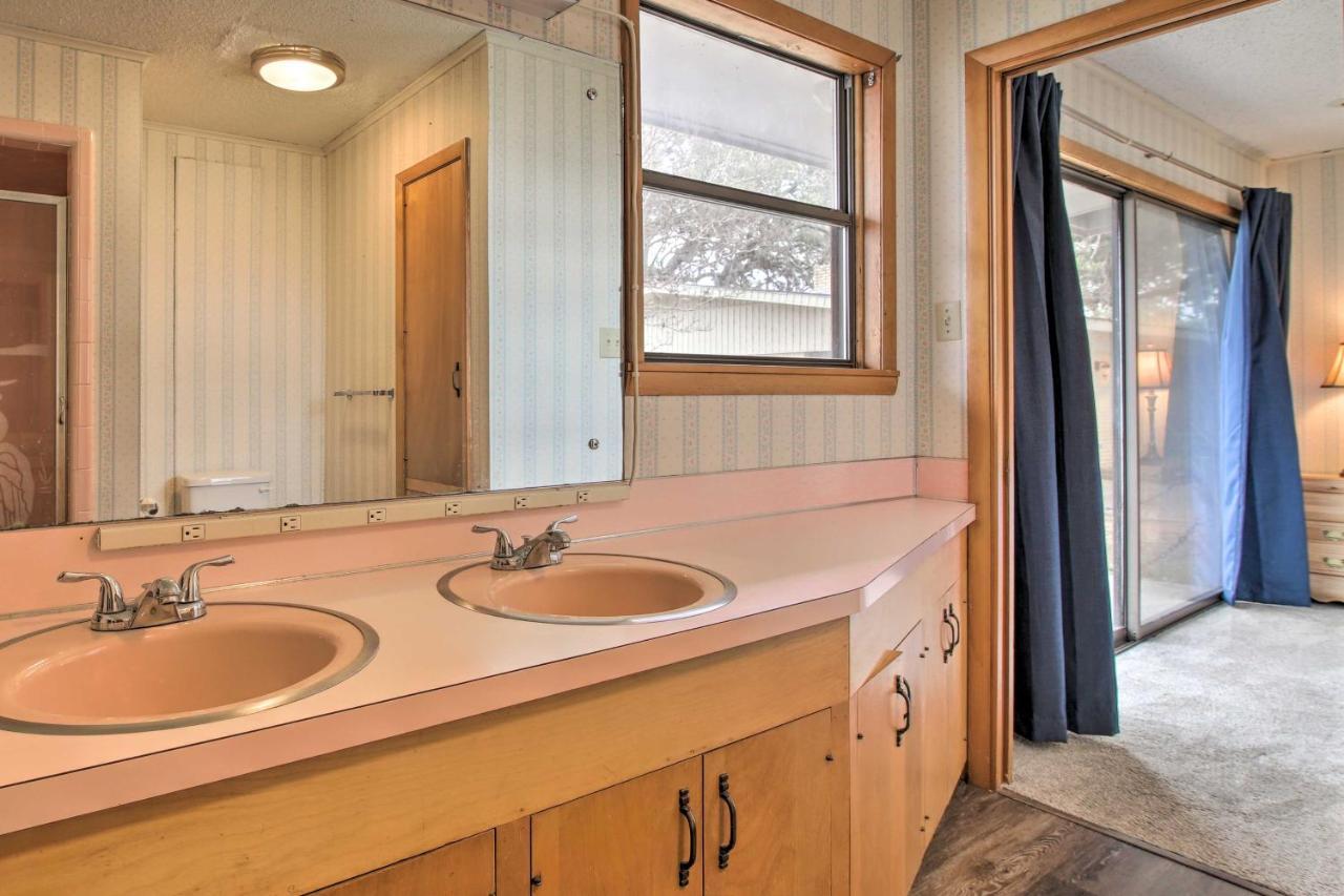 Rustic Lake Buchanan Hideaway With Game Room And Grill Tow Exterior foto