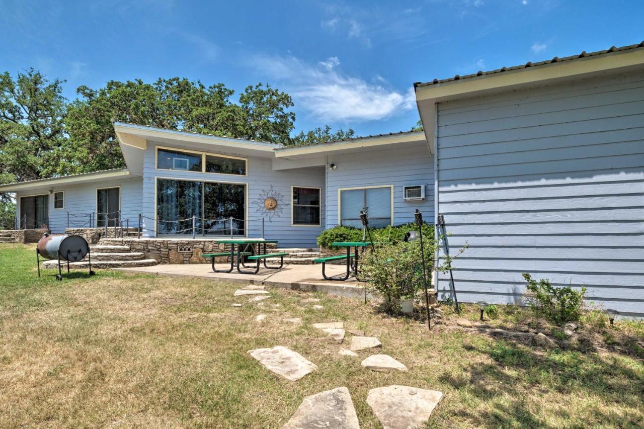 Rustic Lake Buchanan Hideaway With Game Room And Grill Tow Exterior foto
